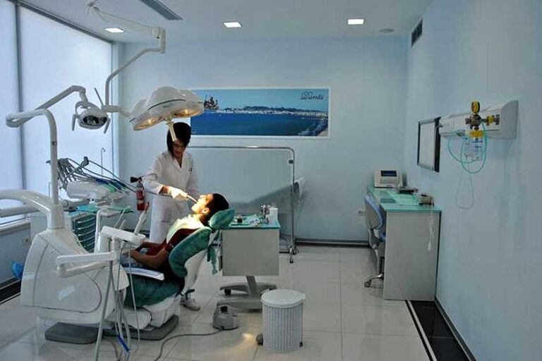 Zubní lékařství v Albánii